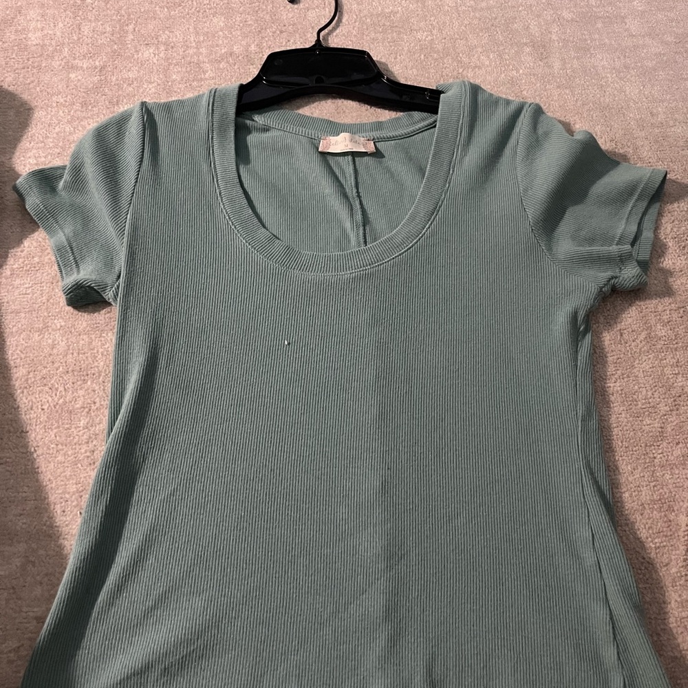Altar'd State Fitted Green Short Sleeve Tee